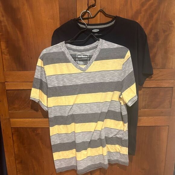 Men’s t-shirt short sleeve bundle size large - Picture 1 of 8